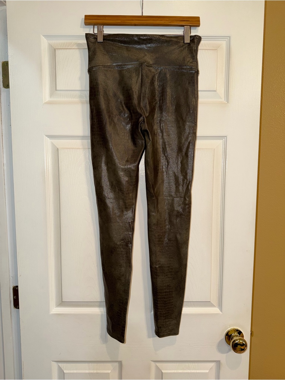 SPANX Olive Metallic Leggings with Black Inner Lining. EUC - Picture 3 of 6